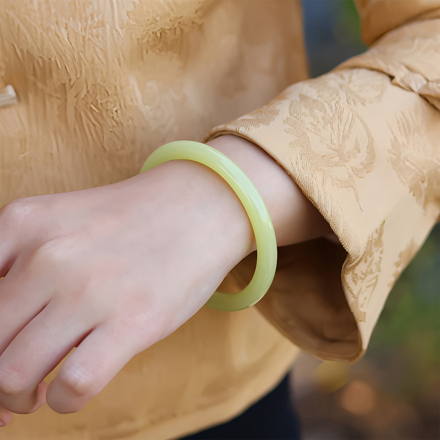 Elegant Lake Green Slender Jade Bracelet