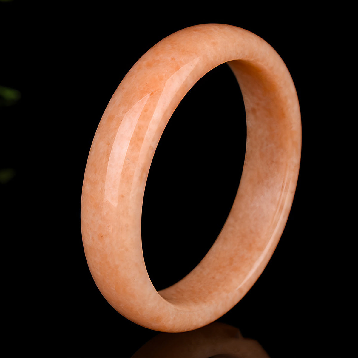 Beige fashionable jade bracelet