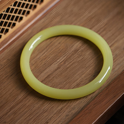 Elegant Lake Green Slender Jade Bracelet