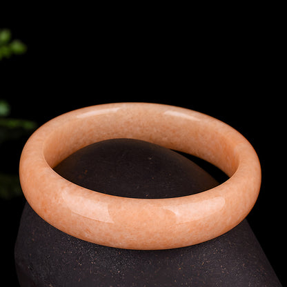 Beige fashionable jade bracelet