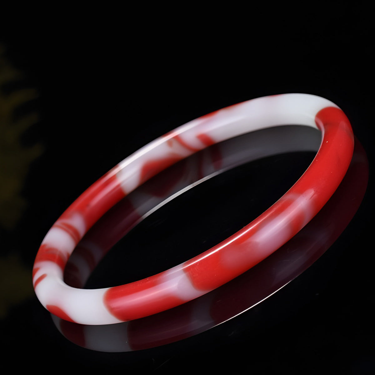 Red and white striped jade bracelet