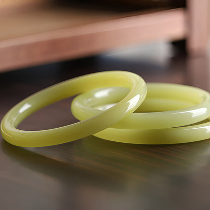 Elegant Lake Green Slender Jade Bracelet
