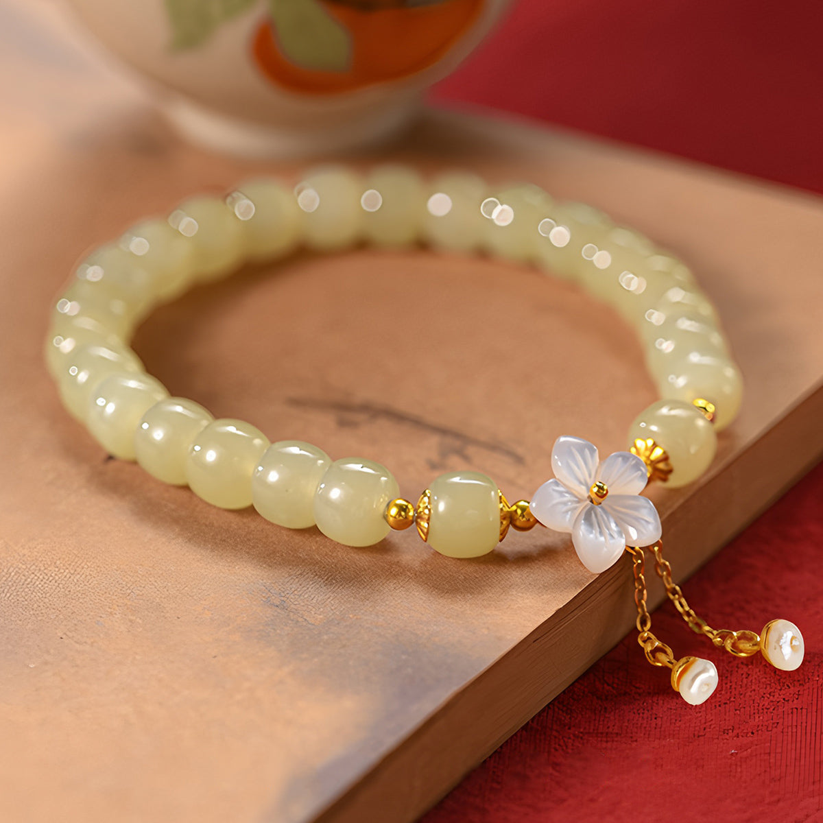 Natural Jade Flower Light Green Jade Bead Bracelet（Bead width 8mm）