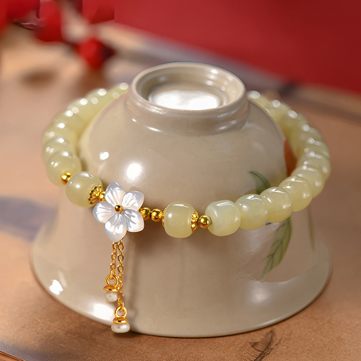 Natural Jade Flower Light Green Jade Bead Bracelet（Bead width 8mm）